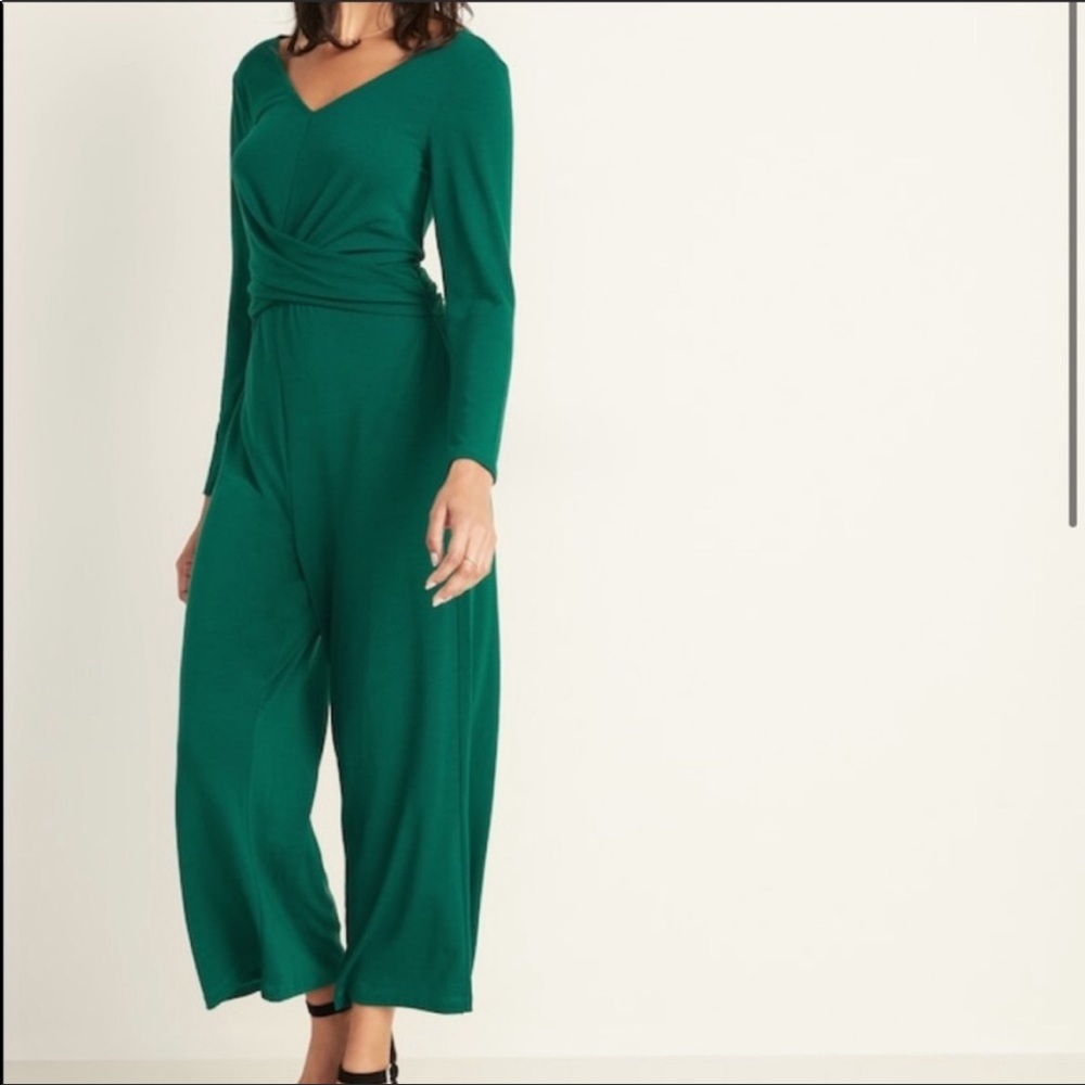 Old Navy emerald green long sleeve jumpsuit